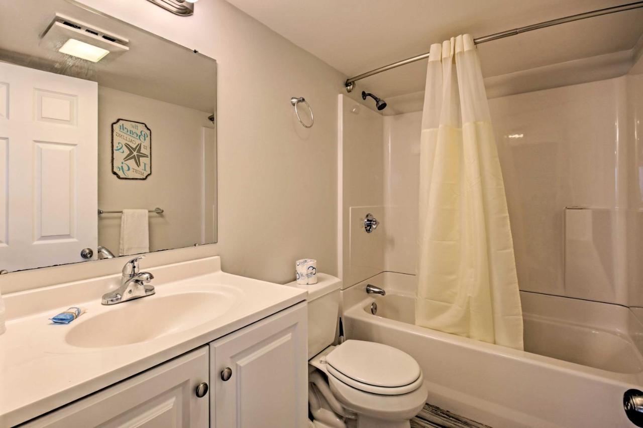Old Orchard Beach Home With Patio Walk To Beach エクステリア 写真